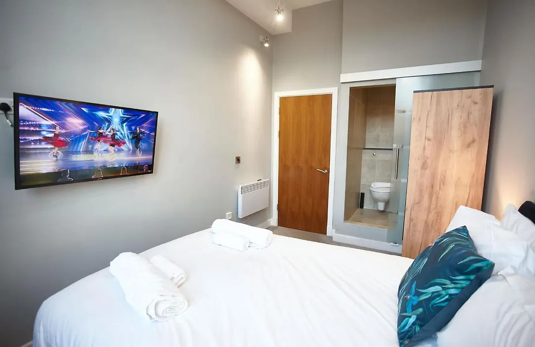 The Onyx Suite-1